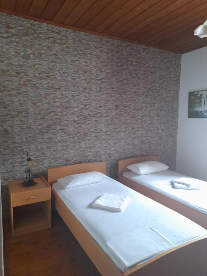Therisso Rooms Thérison Exterior foto