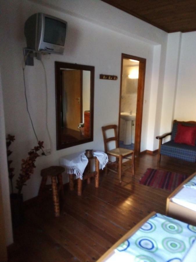 Therisso Rooms Thérison Exterior foto